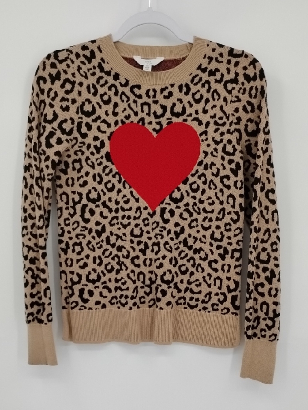 Time and Tru Beige Leopard Crewneck Sweater Red Heart Valentines Day XS 0-2